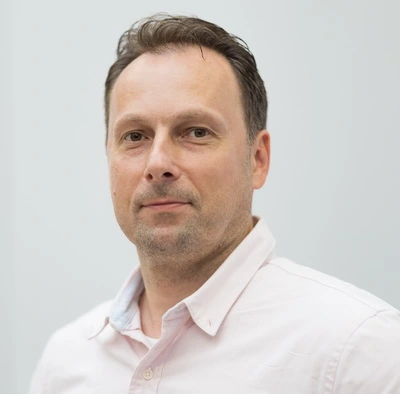 Dejan Majkic, course instructor